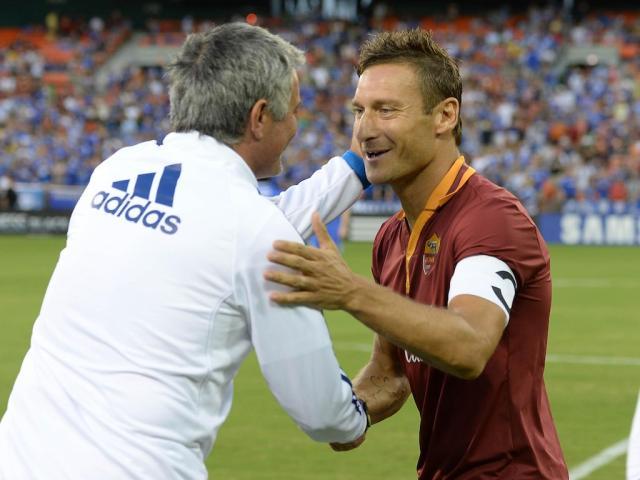 世俱杯官网-托蒂捍卫穆帅:名帅需好兵 红狼争冠要有冠军球员