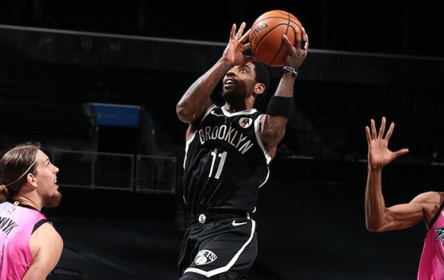 世俱杯官方-篮网三巨头终获首胜,难道哈登只能扮演“基德”了?